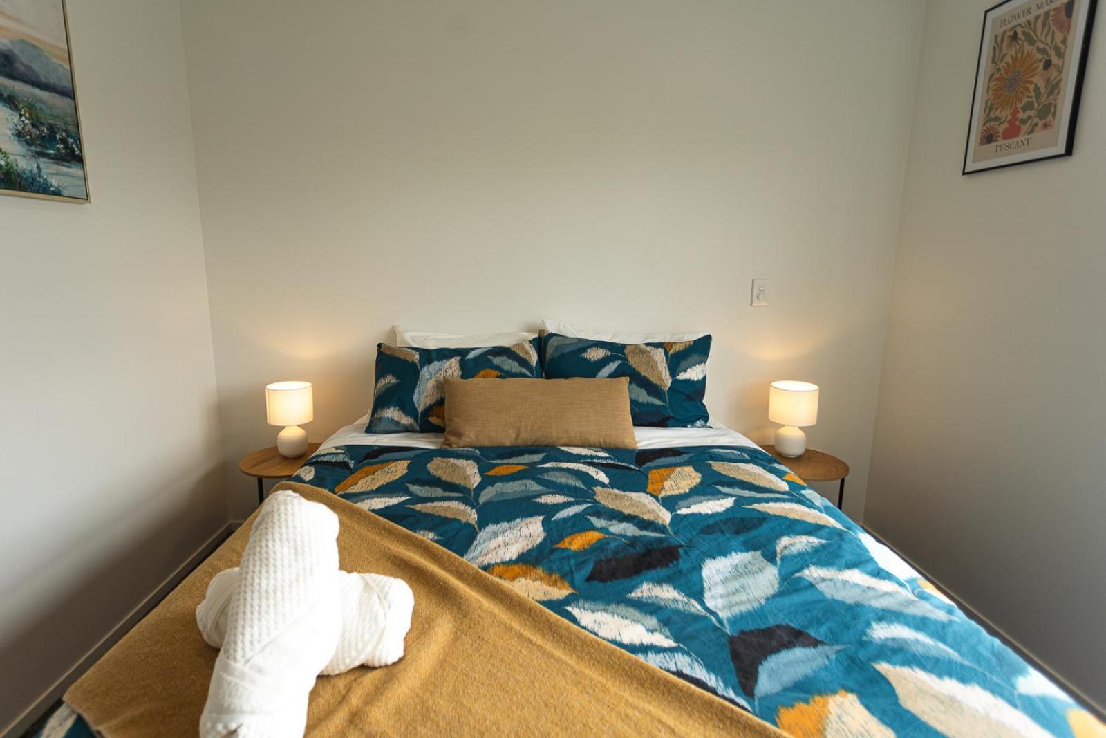 כרייסטצ'רץ' Modern 2 Bedroom Townhouse In Cbd With Parking! Sleeps 5 מראה חיצוני תמונה