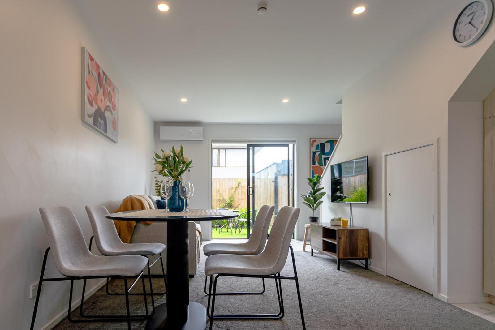 כרייסטצ'רץ' Modern 2 Bedroom Townhouse In Cbd With Parking! Sleeps 5 מראה חיצוני תמונה